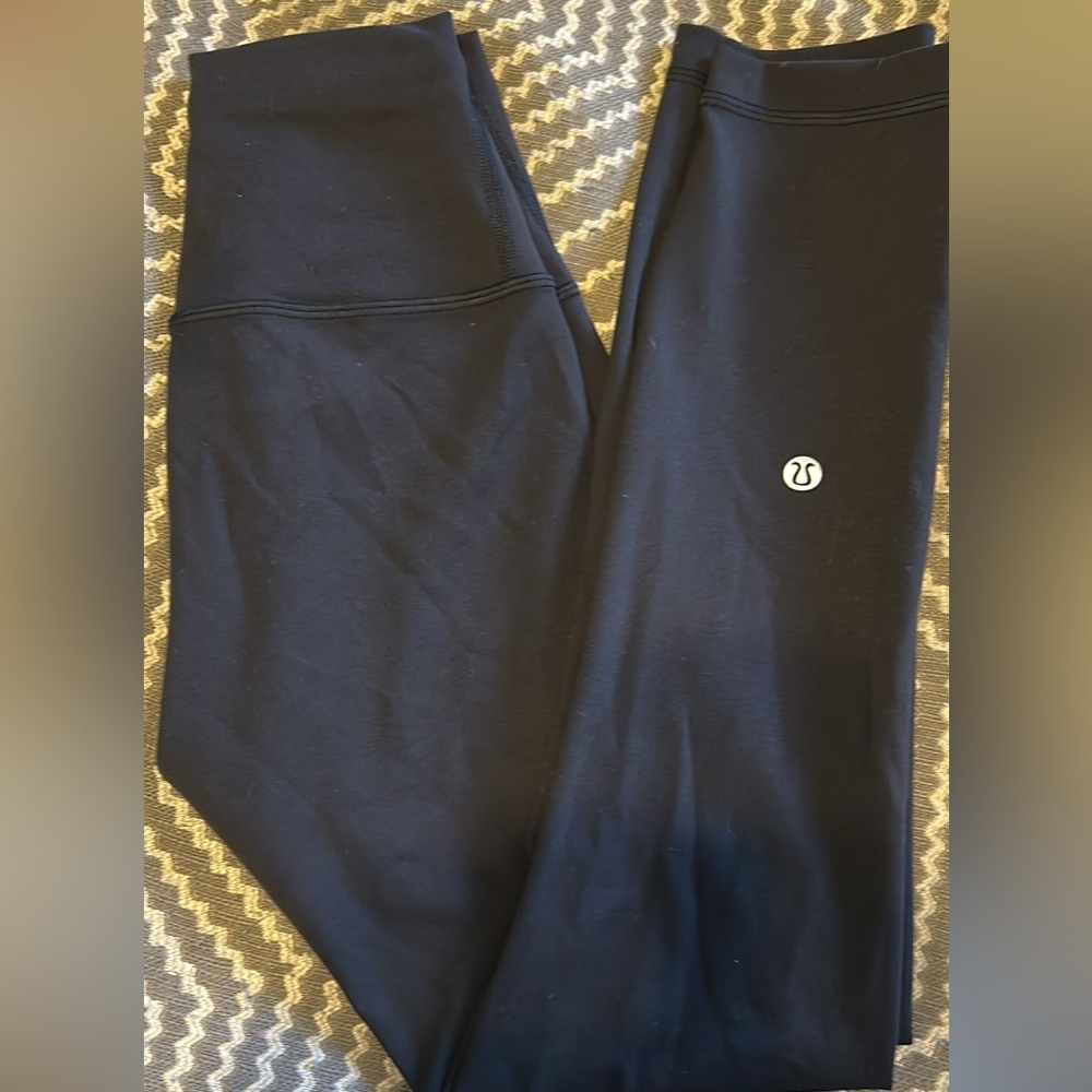 Woman’s Lululemon - wunder  train in black size 2  Black Athletic Leggings